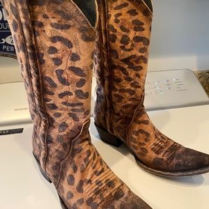 Cavenders cowgirl boots